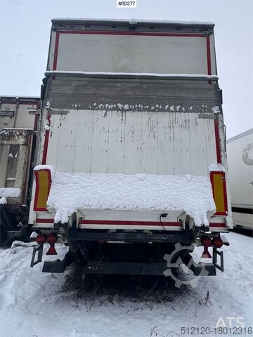 Kühl-/Tiefkühltransport Schmitz Cargobull closed semi trailer w/ refrigerator/freezer unit