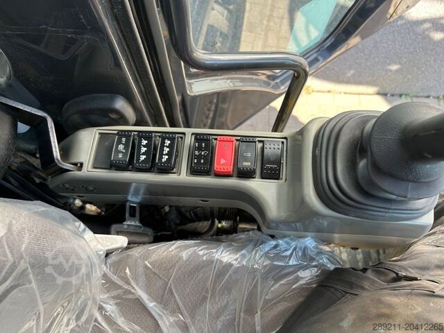 Radbagger Hitachi ZX 140 W-5B