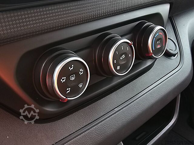 Hochdachkombi RENAULT TRAFIC 2.0 DCI L2H1 Airco Trekhaak