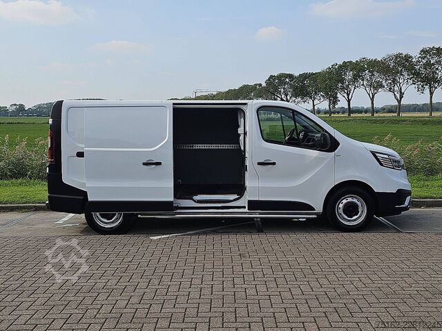 Hochdachkombi RENAULT TRAFIC 2.0 DCI L2H1 Airco Trekhaak