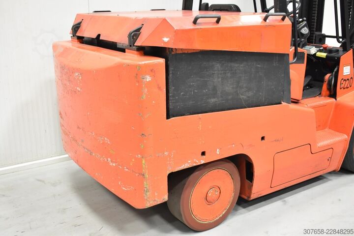 Heavy-duty forklift Hoist E220