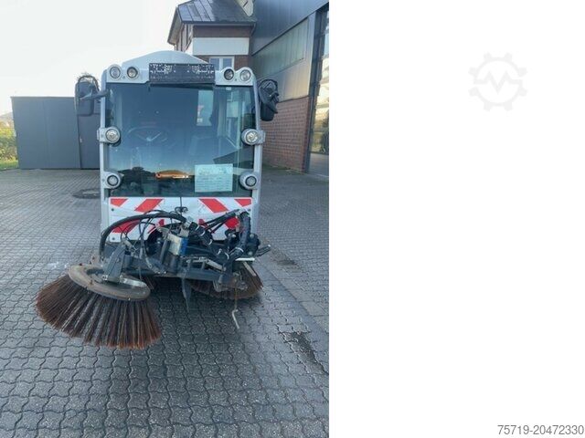 Sonderausbau-Transporter Bucher Citycat 2020