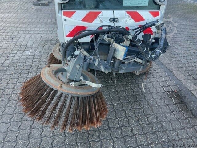 Sonderausbau-Transporter Bucher Citycat 2020