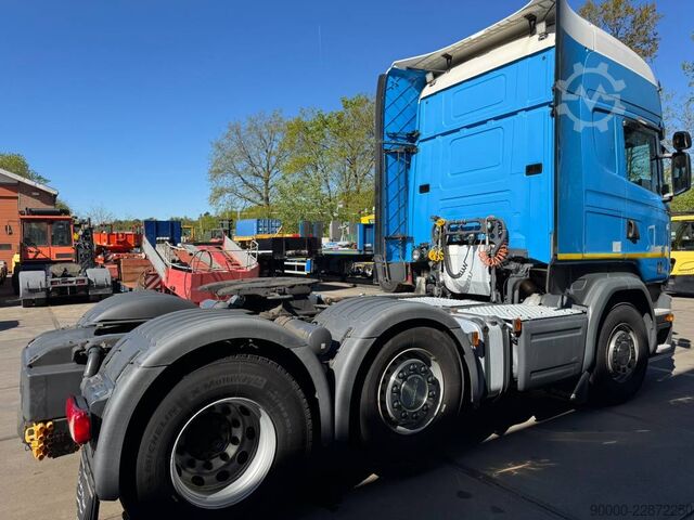 Standard tractor Scania R520 LA