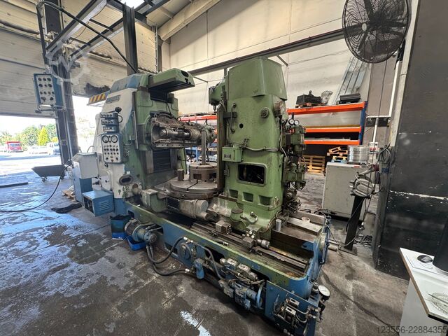  Liebherr 
