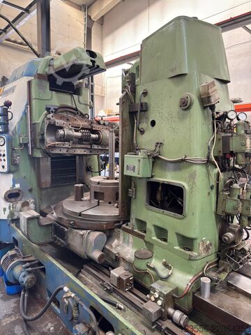  Liebherr 