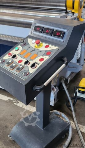Vierwalzen-Blechbiegemaschine Uzma HUMS-4 30220