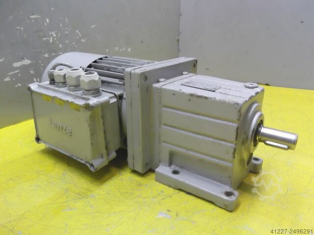 Gear motor 0.55 kW 852 rpm Lenze MDXMA42M071-31