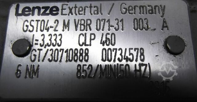 Gear motor 0.55 kW 852 rpm Lenze MDXMA42M071-31
