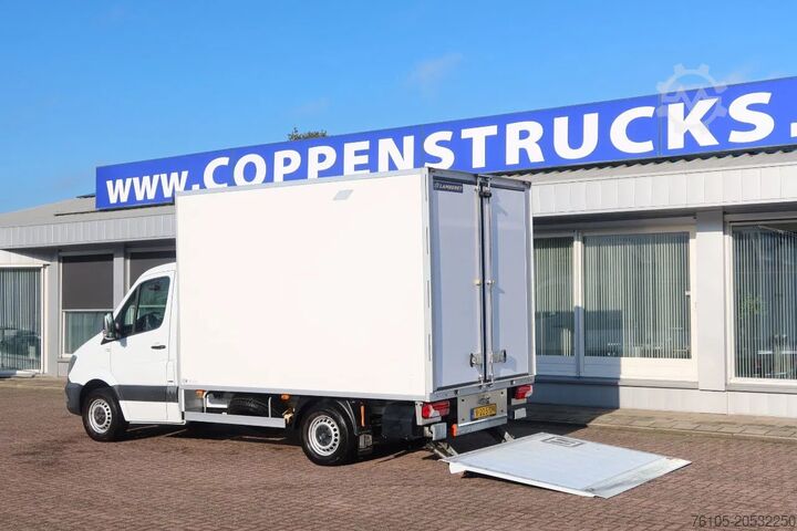 Refrigerated/freezer transport (closed box) Mercedes-Benz Sprinter 316 CDI Carrier Koel/Vries Bak+Klep. D...