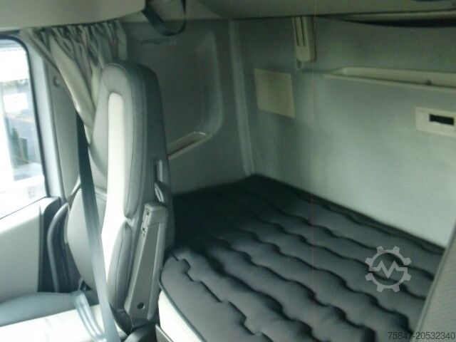 Standard SZM Volvo FH 500 Aero I-Save Globe XL Retarder