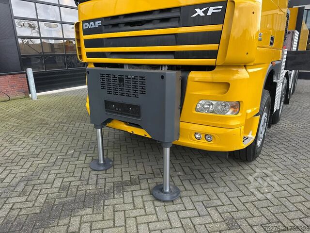 Crane truck DAF XF 105.460 8x4 Trekker/ Bakwagen Fassi F950+Fly...