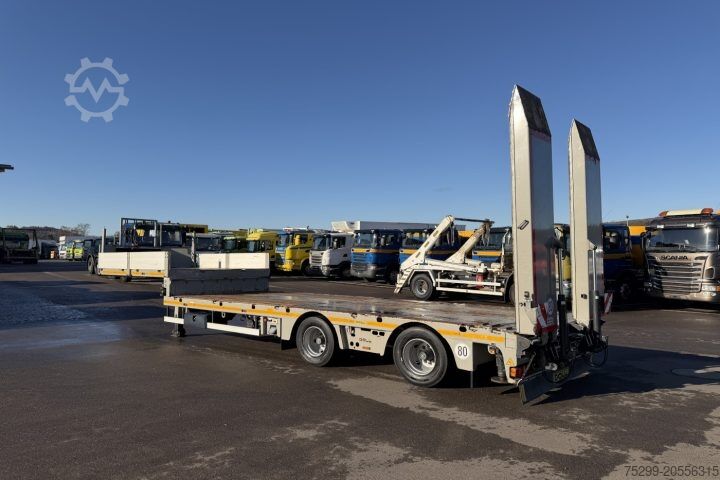 Low loader semitrailer Doll S2H Tieflader / Swiss-Vehicle