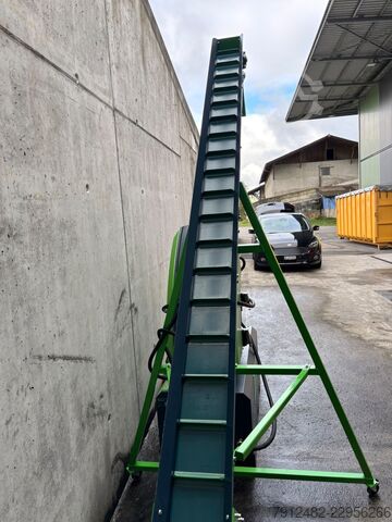 Feinbiomasse pelletieren | EcoKraft RP18 GEN2 Pelletpresse mit Bunker und Sieb EcoKraft AG RP18 GEN2
