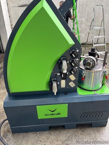 Feinbiomasse pelletieren | EcoKraft RP18 GEN2 Pelletpresse mit Bunker und Sieb EcoKraft AG RP18 GEN2