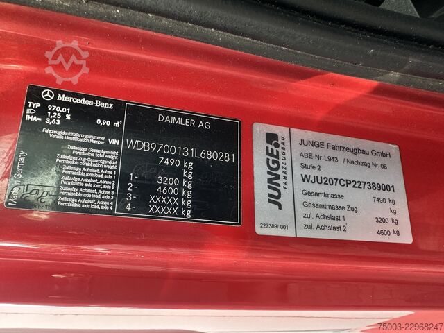 Transporter mit Koffer Mercedes-Benz Atego 816