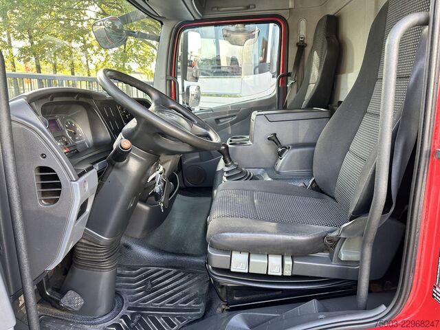 Transporter mit Koffer Mercedes-Benz Atego 816