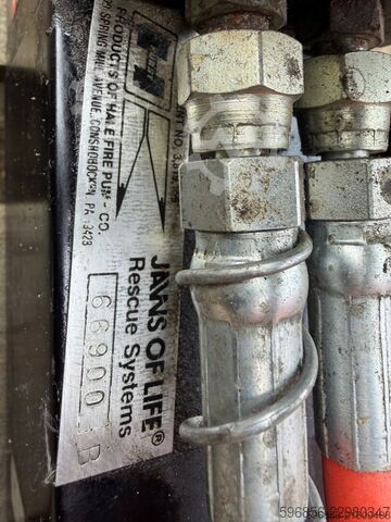 Hydraulic spreader cylinder HURST Jaws of Life Rescue Systems Siłownik hydrauliczny rozpieracz HURST Jaws of Life Rescue Systems