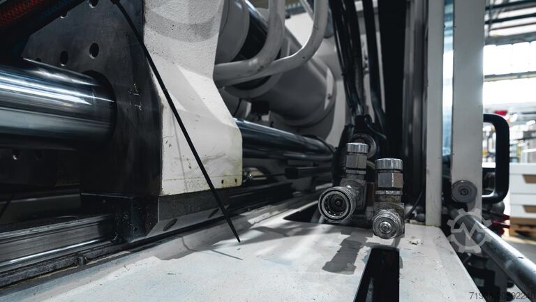 Spritzgießmaschine BATTENFELD HM 300/1330