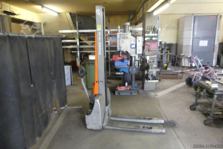 Manual stacker Steinbock