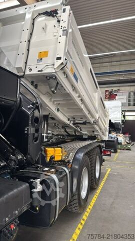 Three-sided tipper truck MAN TGS  33.520 6X6 NEU 3-S-KIPPER BORDMATIK HIAB KRAN X-352E HIPRO, MIETKAUF MGL