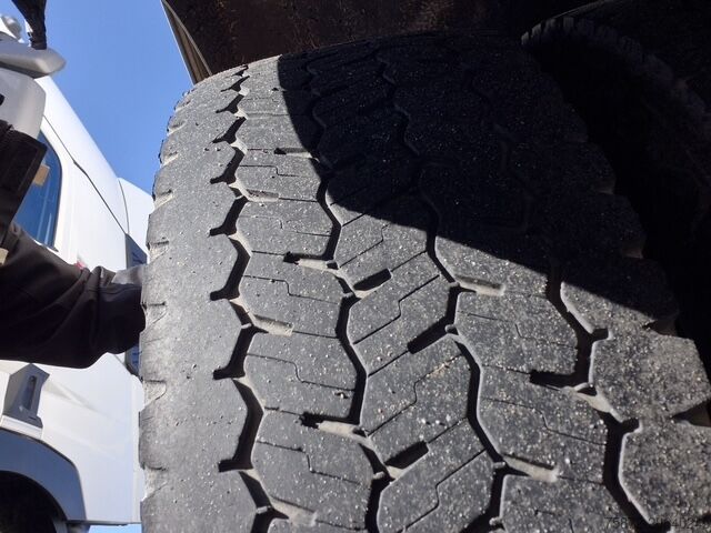 Box truck Renault D 12 240 EURO 6  12T FURGON