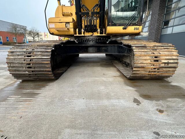 Crawler excavator Caterpillar 325 DL