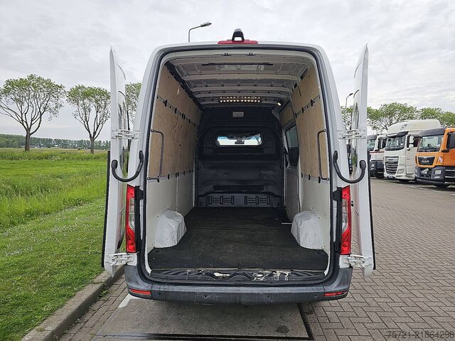 High-roof van MERCEDES-BENZ SPRINTER 316 L2H2 Mbux RWD Autom!
