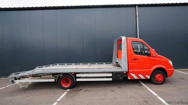Car carrier van Mercedes-Benz 515 CDI Car transport broken engine broken engine