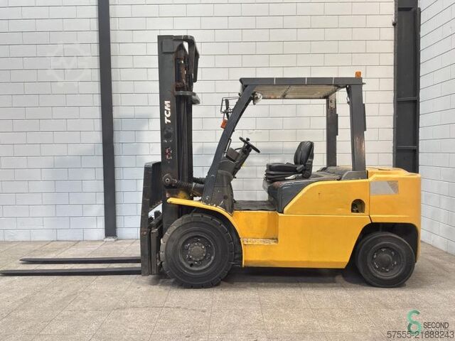 Forklift TCM FD 40 T 8