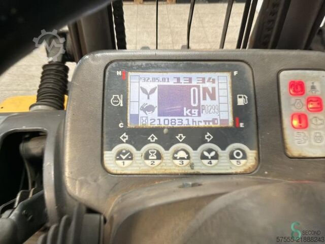 Forklift TCM FD 40 T 8