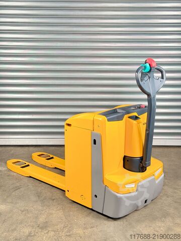 Low lift truck pedestrian Jungheinrich EJE 225 - Service Neu - Batterie 87% - 2,5t - Nur 2.967 Std.