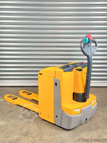 Low lift truck pedestrian Jungheinrich EJE 225 - Service Neu - Batterie 80% - Nur 3.232 Std. - 2,5t