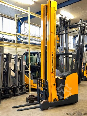 Reach truck Jungheinrich ETV 320 - Service Neu - Batterie 80% - 11.51M Hub - 2t