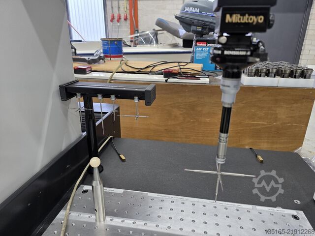 Coordinate measuring machine Mitutoyo Crysta Apex C544