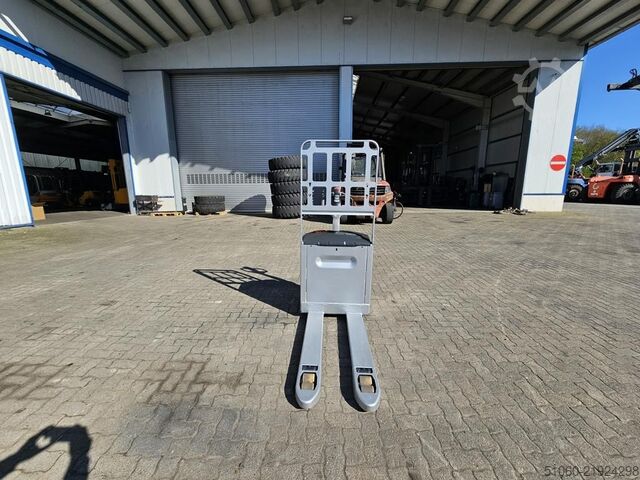 Electric Pallet Truck Still EXU16