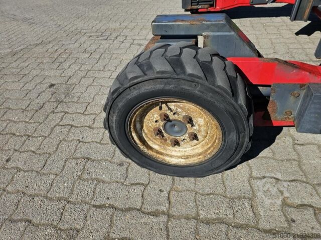 Truck mounted forklift Moffett M4-25.4