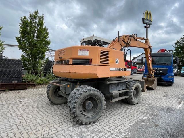 Mobile excavator LIEBHERR A 312 Bagger Deutsch Top