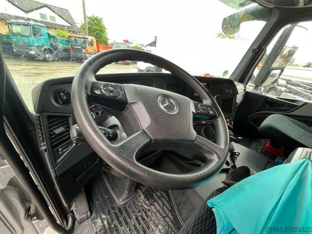 Flatbed truck MERCEDES-BENZ Antos 3245 8x2/4 Pritsche Heckkran 42m/to, Jib,