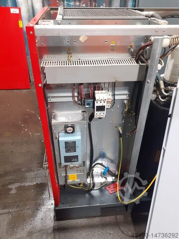 Screw compressor Chicago Pneumatic CPVS25