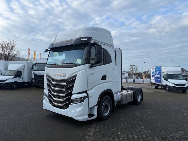 Standard tractor unit IVECO STRALIS S-WAY AS440S50T/P Intarder 6x Stück