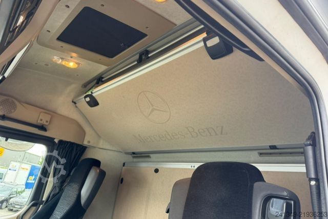 Special purpose truck MERCEDES-BENZ Actros 1842 mit Seitenöffnung und Kran