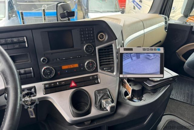Special purpose truck MERCEDES-BENZ Actros 1842 mit Seitenöffnung und Kran