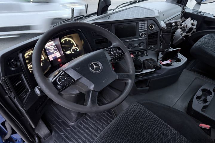 Standard tractor unit Mercedes-Benz Antos 1851 4x2 Retarder / Swiss-Vehicle