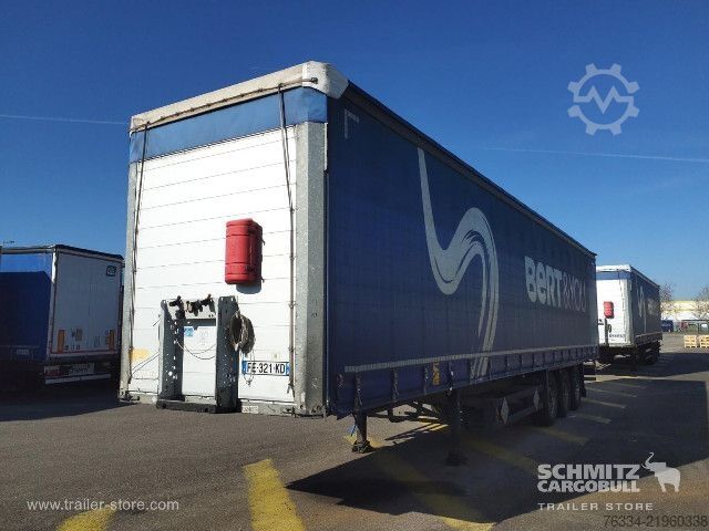 Open semitrailer with tarp Schmitz Cargobull Semitrailer Curtainsider Standard