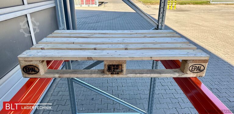 Heavy-duty shelf ca. 100,16 lfm. Palettenregale H: 250 cm Fachlast: 3000 kg , 324 Palettenplätze