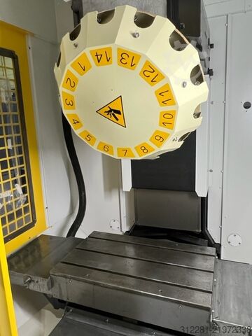 Vertical machining center FANUC ROBODRILL α-T14iFb