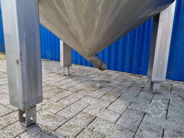 Edelstahlbehälter mit Rührwerk  