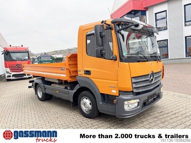 Transporter mit Kipper Mercedes-Benz Atego 823 K 4x2, 2x AHK