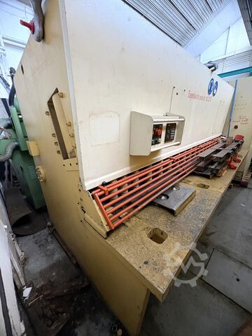 Guillotine shear Beyeler CP-3100X13